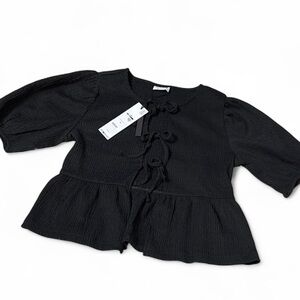 NWT Noisy May Black Fina Tie Open Front Top Textured Size XS